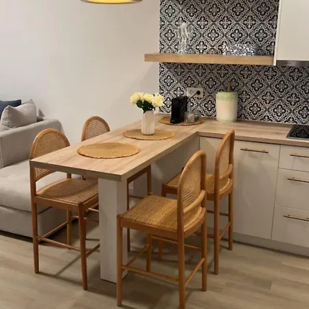 Sunrise Apartment *